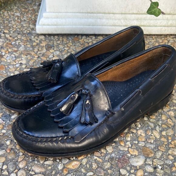 G.H. Bass & Co. Other - COPY - Vintage Bass Weejuns LAYTON black kiltie tassel loafers 7.5 D